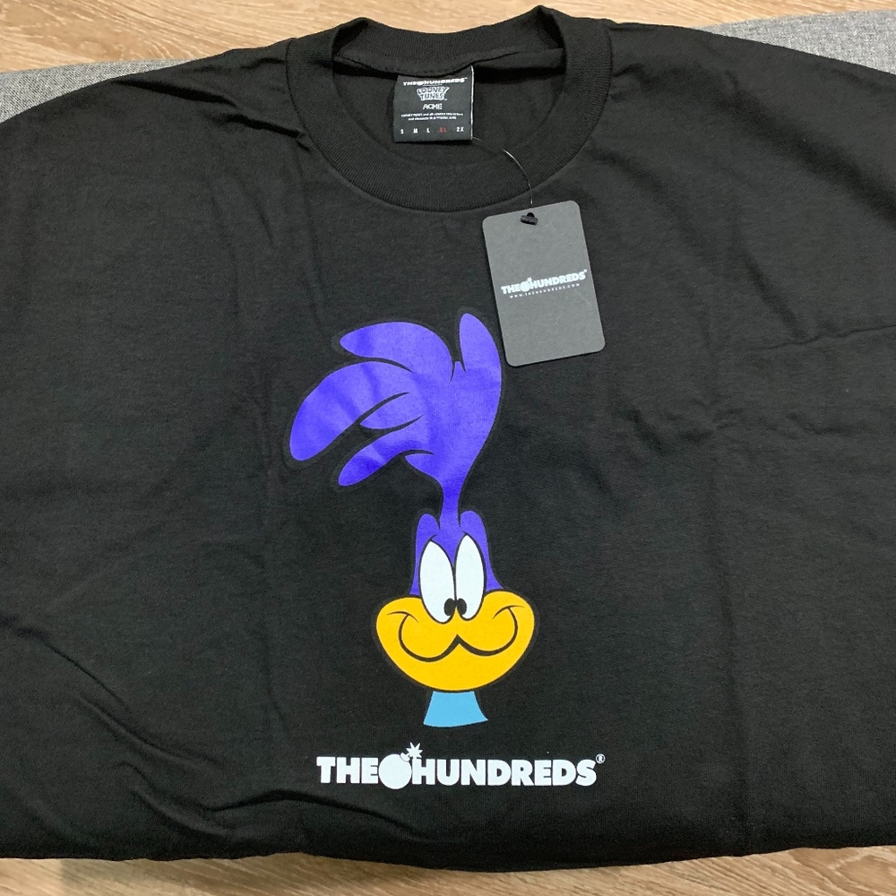 👀 PRICE DROP 👀 Collectors Item - The Hundreds & Looney Tunes